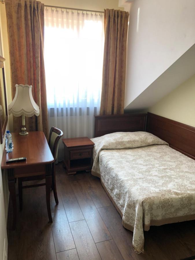 Hotel Mateo Stopnica Esterno foto